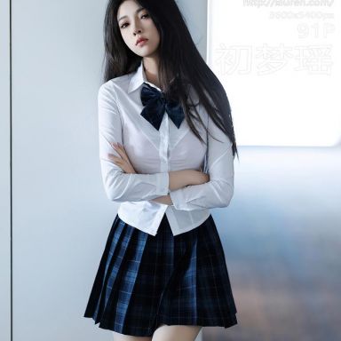 XiuRen秀人网 9682期 初梦瑶